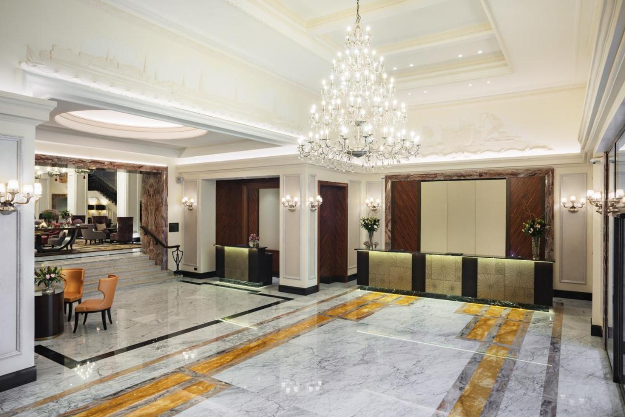 Grand Hotel Kempinski Rīga Exterior foto The lobby of the hotel